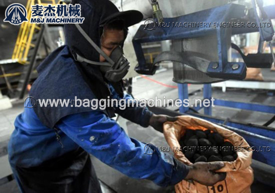 Macchina di imballaggio di carbone da 25 kg a 50 kg con comandi facili da usare e potenza di 2,2 kW