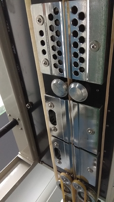 Sigillazione efficiente dei sacchi con la macchina automatica continua e i pezzi di ricambio dopo il servizio