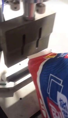 Macchina semiautomatica di sigillamento a ultrasuoni da 25 kg a 50 kg con tensione personalizzata