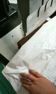 Macchina semiautomatica di sigillamento a ultrasuoni da 25 kg a 50 kg con tensione personalizzata