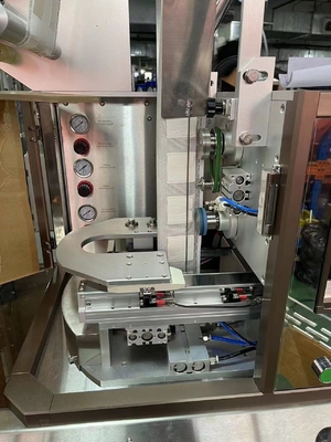 660 kg di peso, macchina automatica per la preparazione di un sacco di caffè a goccia, per un imballaggio veloce ed accurato.