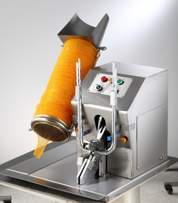 Macchina di riempimento di patate per sacchetto a rete sacchetto a maglia 220V FUNZIONE di riempimento
